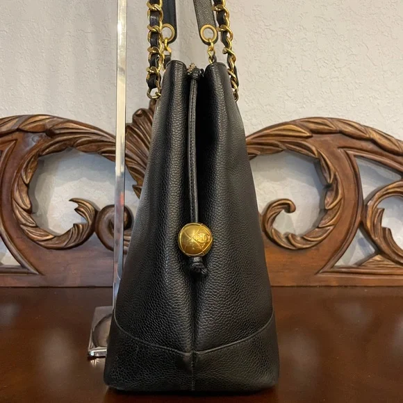 SOLD Chanel Vintage Timeless Chain Shopping Tote Shoulder Bag Caviar Leather - Picture 4 of 17